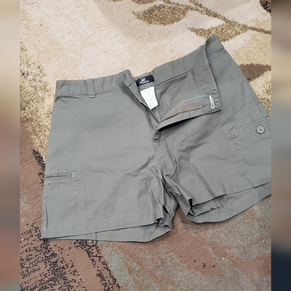 Lee Khaki olive green shorts Y2K